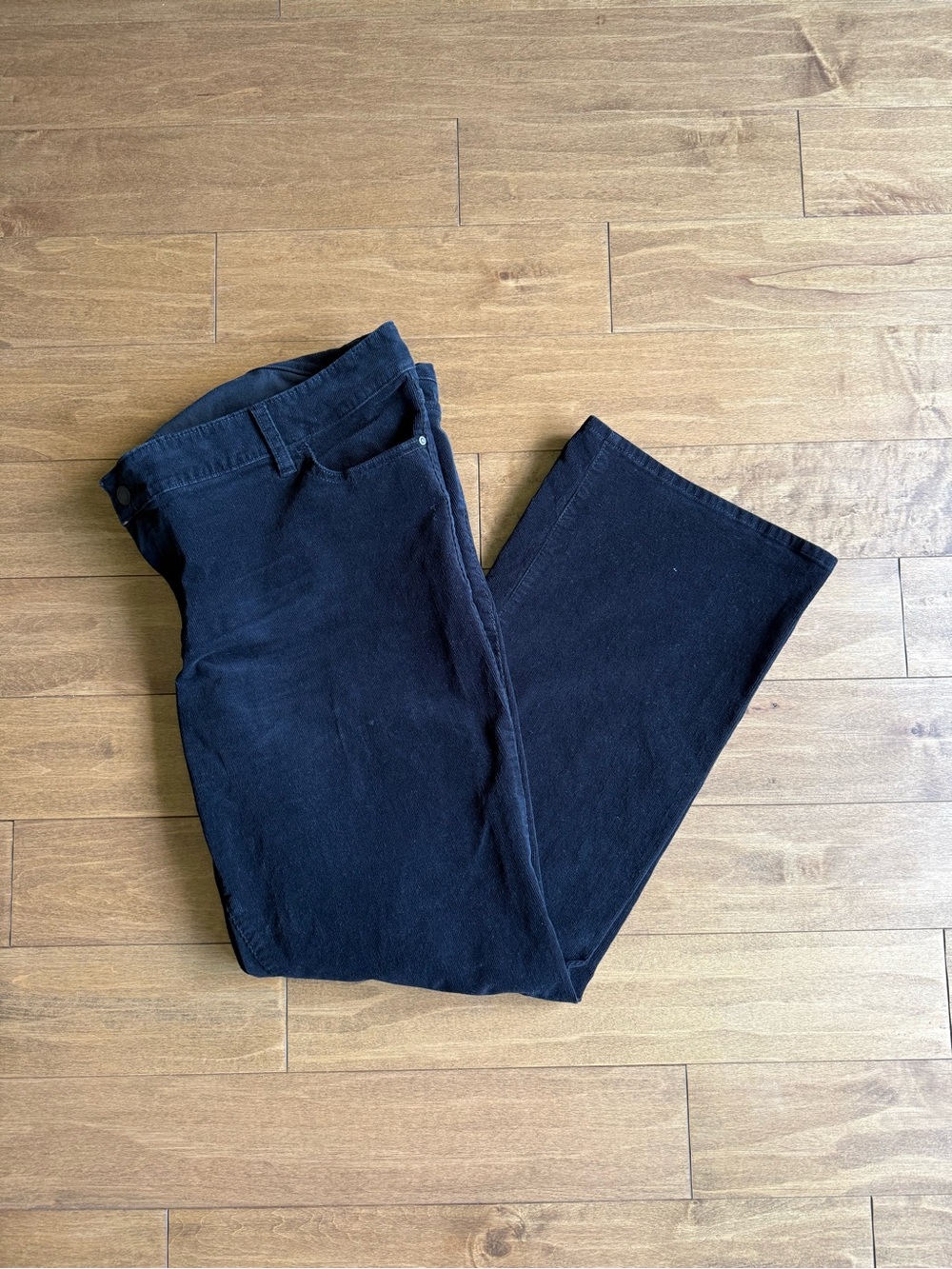 Old Navy Rockstar Mid-Rise Women’s Black Corduroy Pants